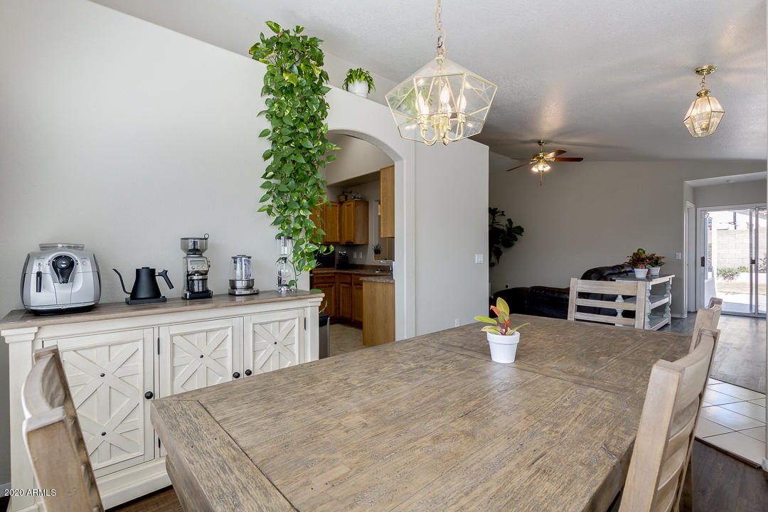 1429 South Racine Mesa, AZ 85206 - Photo 8 of 33 Dining