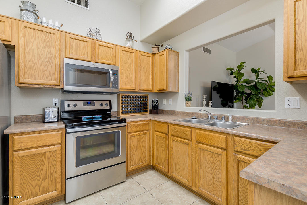 1429 South Racine Mesa, AZ 85206 - Photo 9 of 33 Kitchen