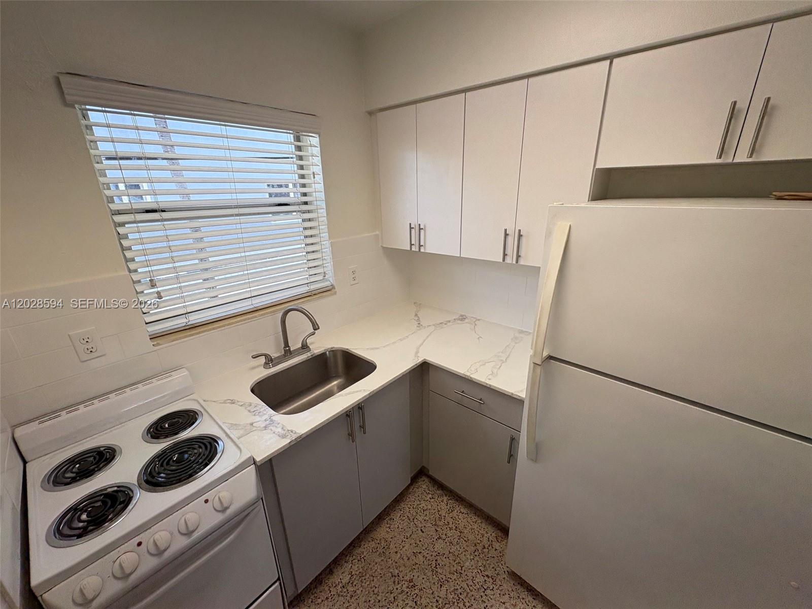 320 West 10th Street, Unit 3 Hialeah, FL 33010 - Photo 6 of 12
