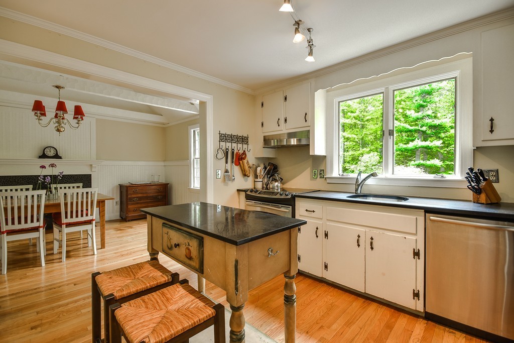 12 Woodridge Road Dover, MA 02030 - Photo 3 of 16 Gallery Image 3