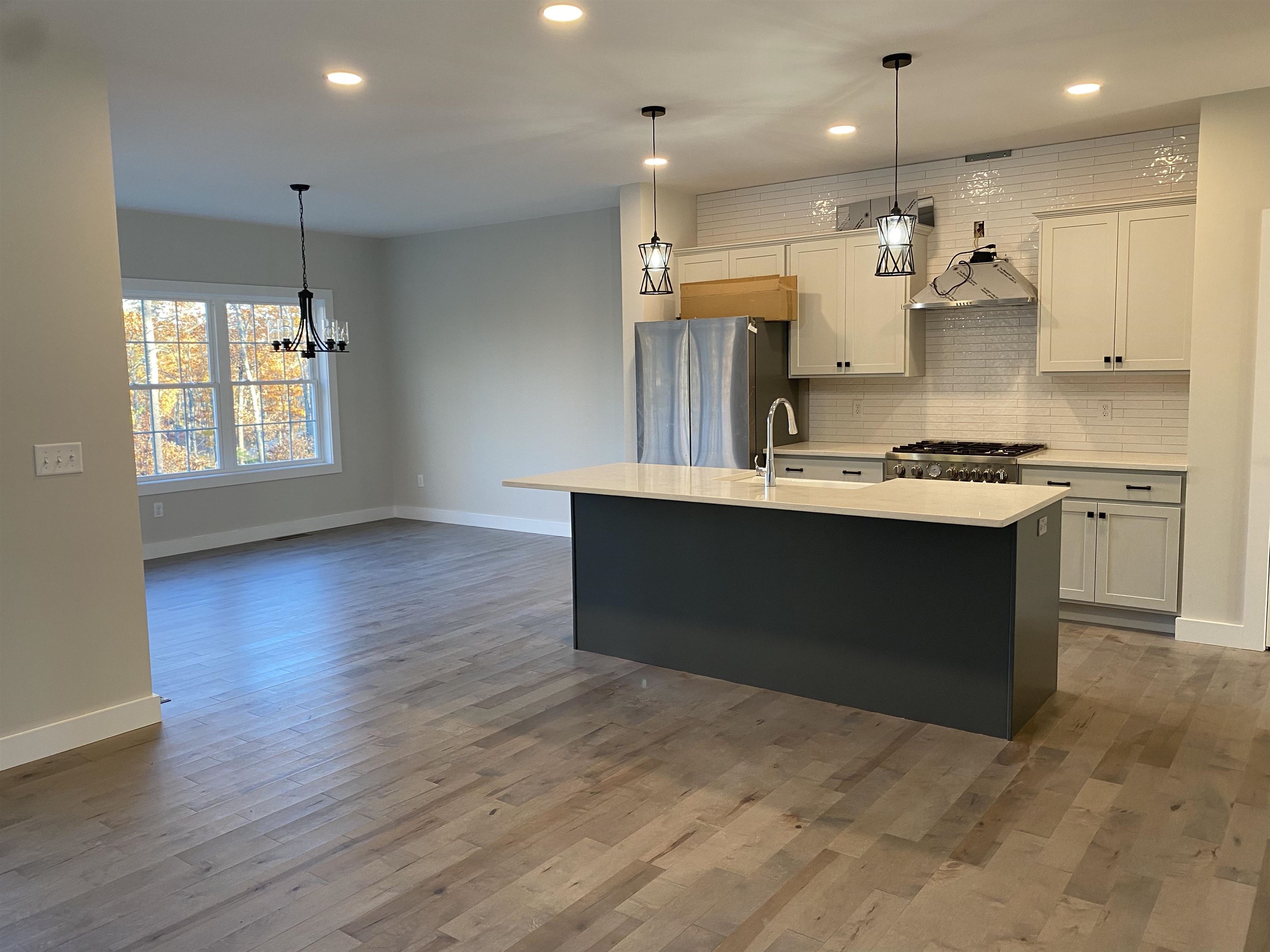34 Laurel Road, Unit 11 Hooksett, NH 03106 - Photo 4 of 32