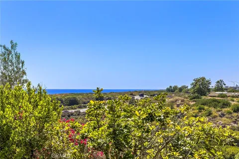 $8,950,000 | 28 Sandy Cove, Newport Coast, CA 92657