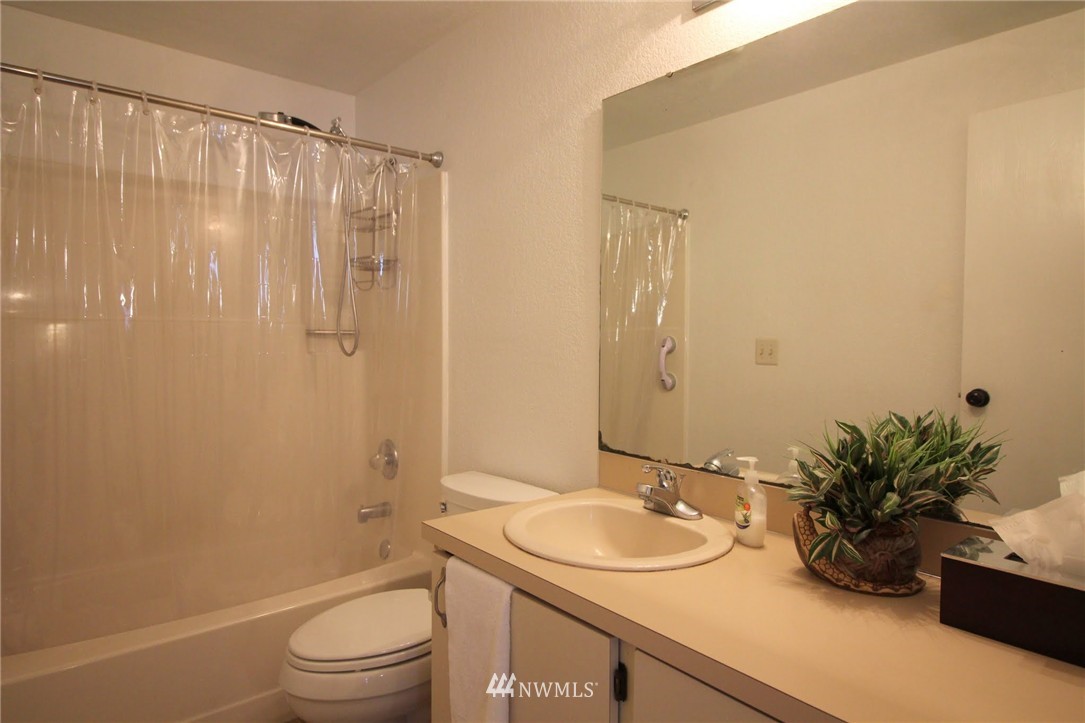 1502 Diamond Road Southeast Lacey, WA 98503 - Photo 10 of 17 Gallery Image 10