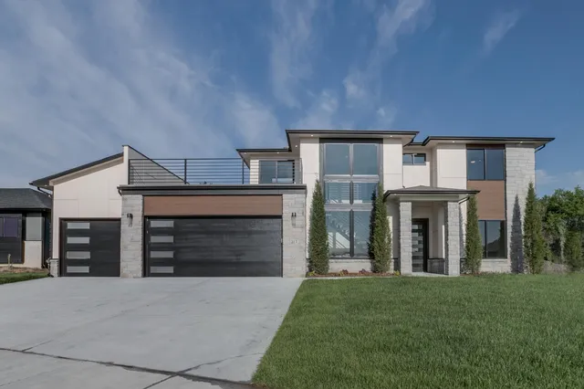 $639,500 | 213 South Wellcrest Circle, Goddard, KS 67052