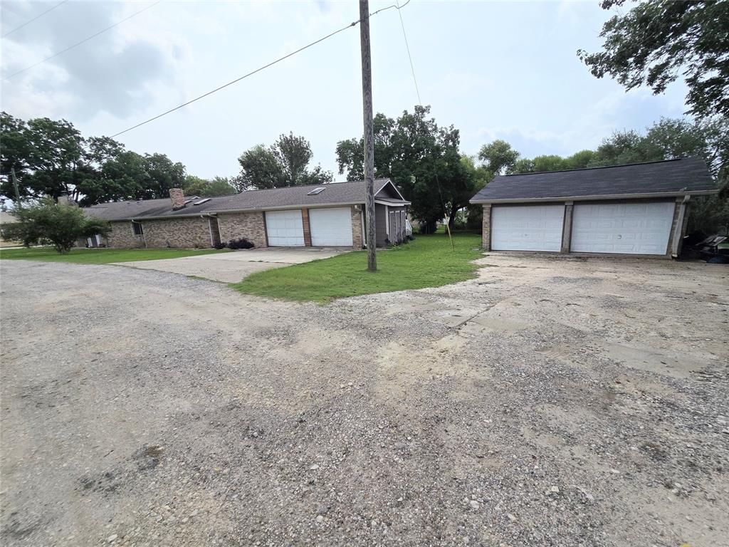 31 Clearview Point Blank, TX 77364 - Photo 4 of 33