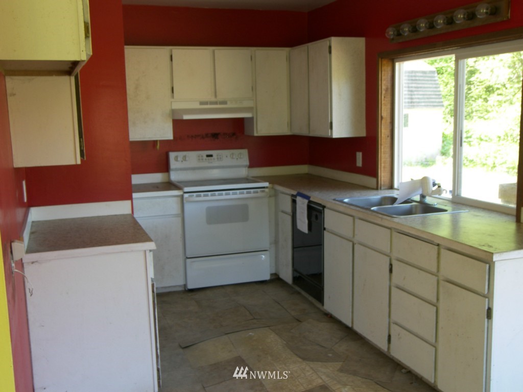 17453 Renton-Maple Valley Road Maple Valley, WA 98038 - Photo 4 of 11