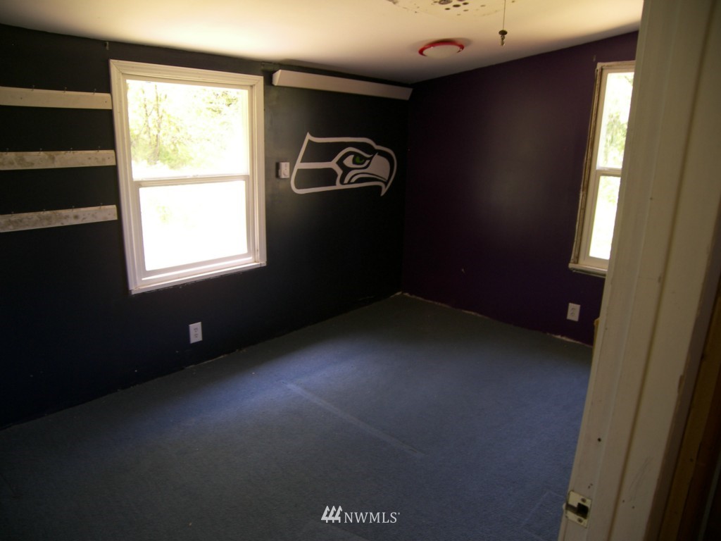 17453 Renton-Maple Valley Road Maple Valley, WA 98038 - Photo 5 of 11