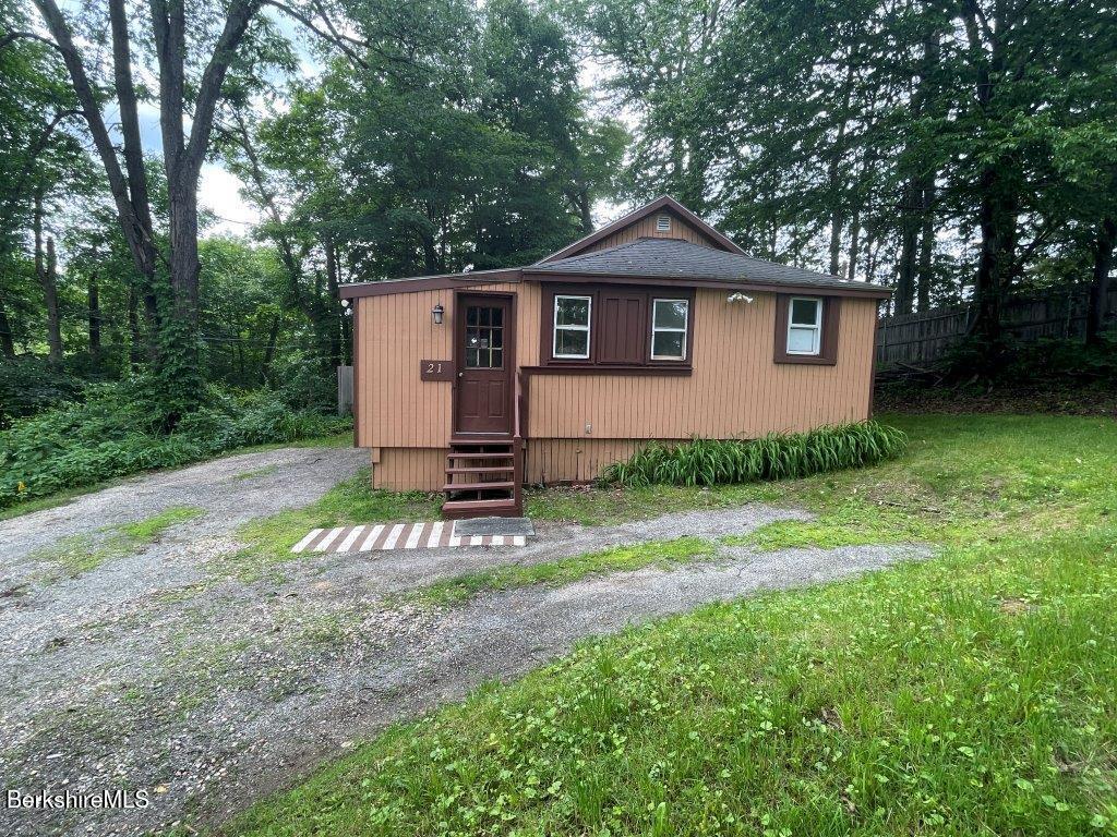 21 Woodleigh Road Pittsfield, MA 01201 - Photo 23 of 27 20260623_192628368_iOS