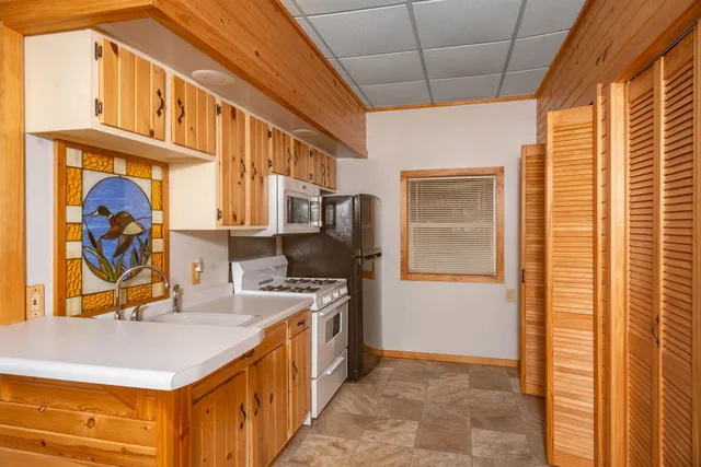 $399,900 | N5149 Fox Lane, Princeton, WI 54968