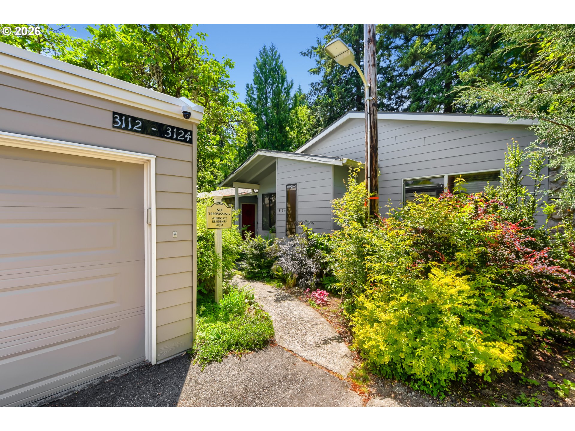 3118 Southwest Carson Street Portland, OR 97219 - Photo 5 of 40