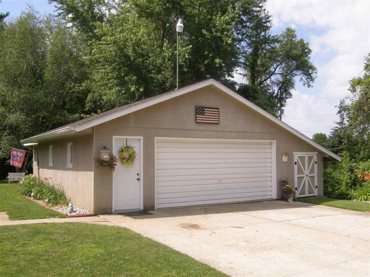 3530 Busch Road Birch Run, MI 48415 - Photo 5 of 28