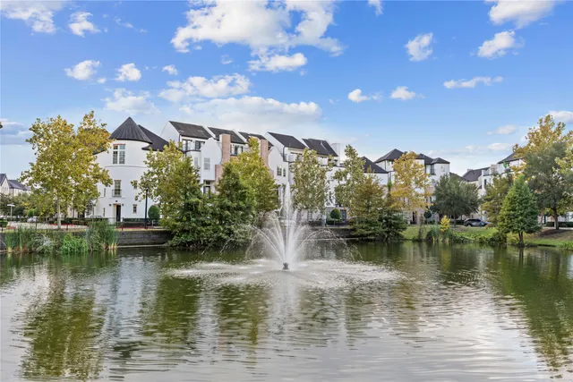 $489,000 | 2056 Fannin Station North, Houston, TX 77045