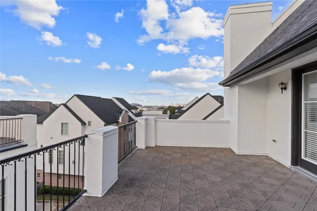 $489,000 | 2056 Fannin Station North, Houston, TX 77045