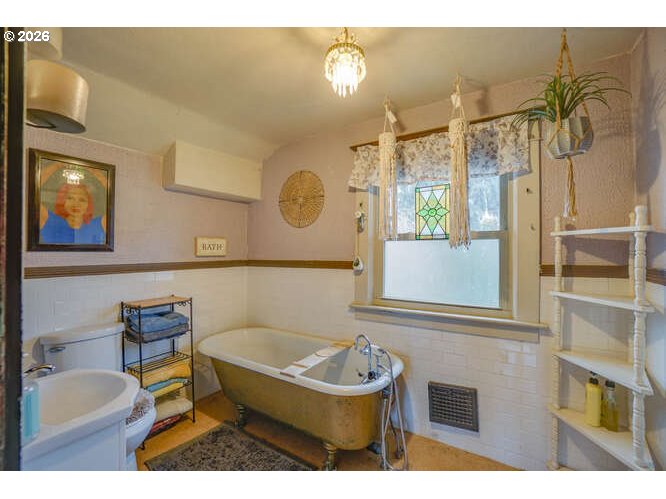 933 Northeast 3rd Avenue Camas, WA 98607 - Photo 19 of 39