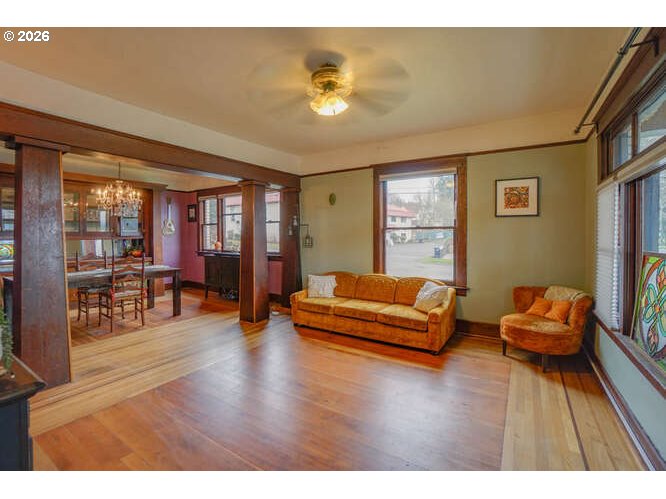 933 Northeast 3rd Avenue Camas, WA 98607 - Photo 6 of 39