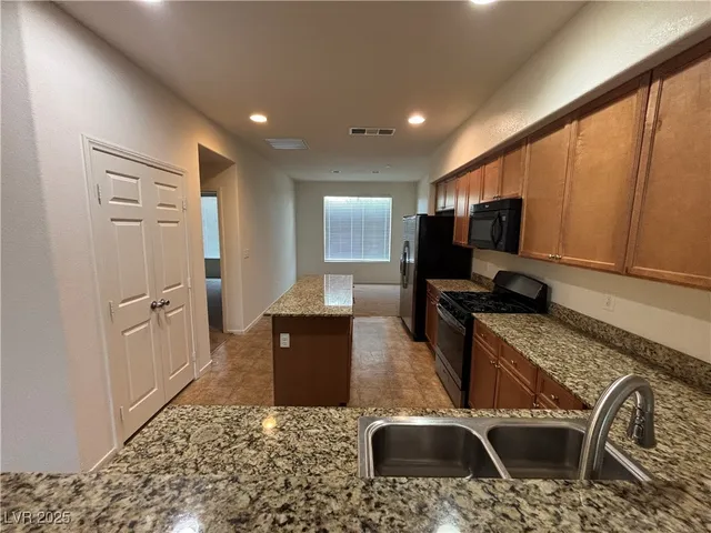 $1,800 | 4512 Townwall Street, Las Vegas, NV 89115