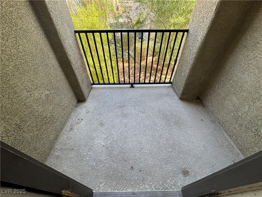 4512 Townwall Street Las Vegas, NV 89115 - Photo 37 of 56 View of balcony