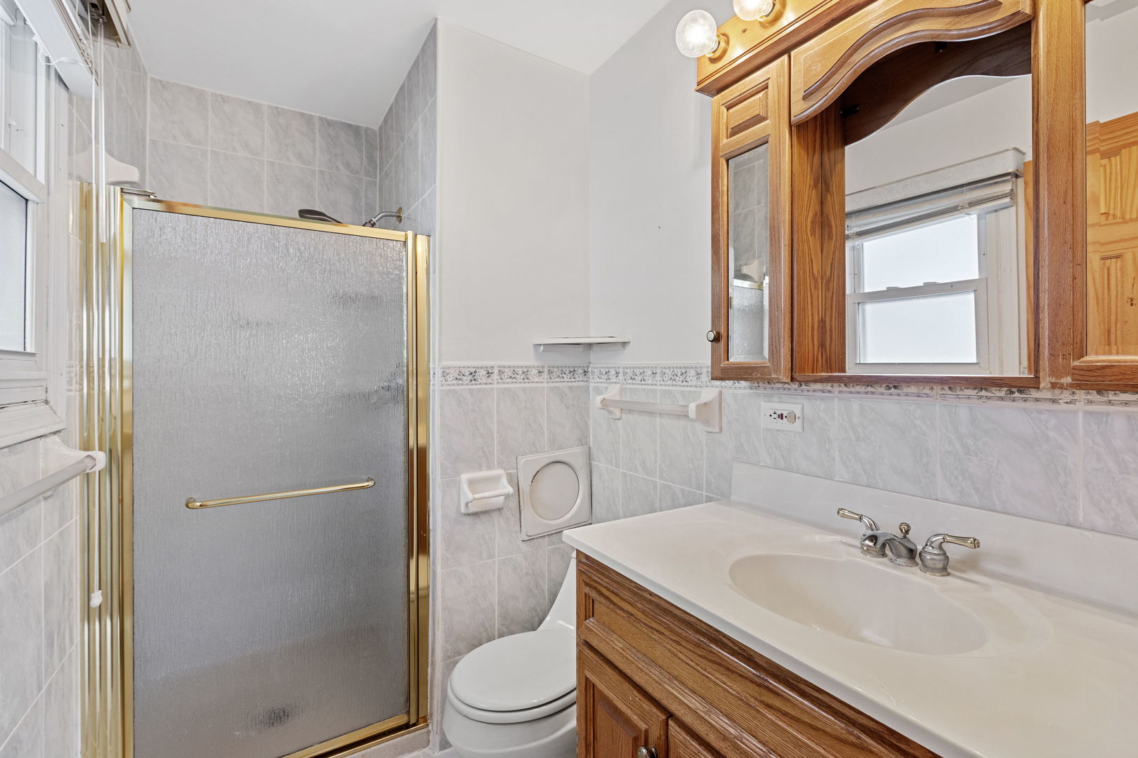 1095 Hassell Road Hoffman Estates, IL 60169 - Photo 15 of 39 Gallery Image 15