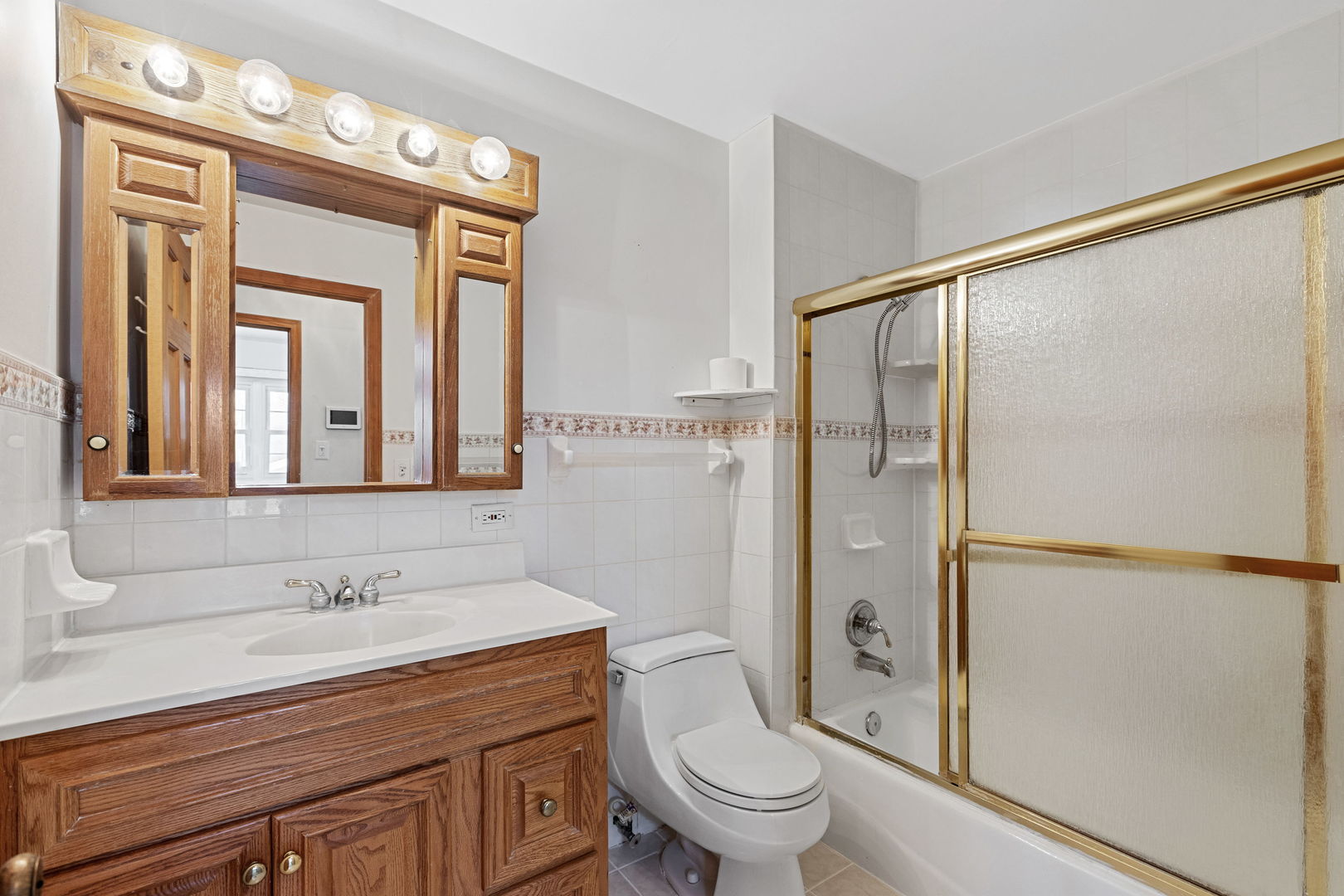 1095 Hassell Road Hoffman Estates, IL 60169 - Photo 17 of 39 Gallery Image 17