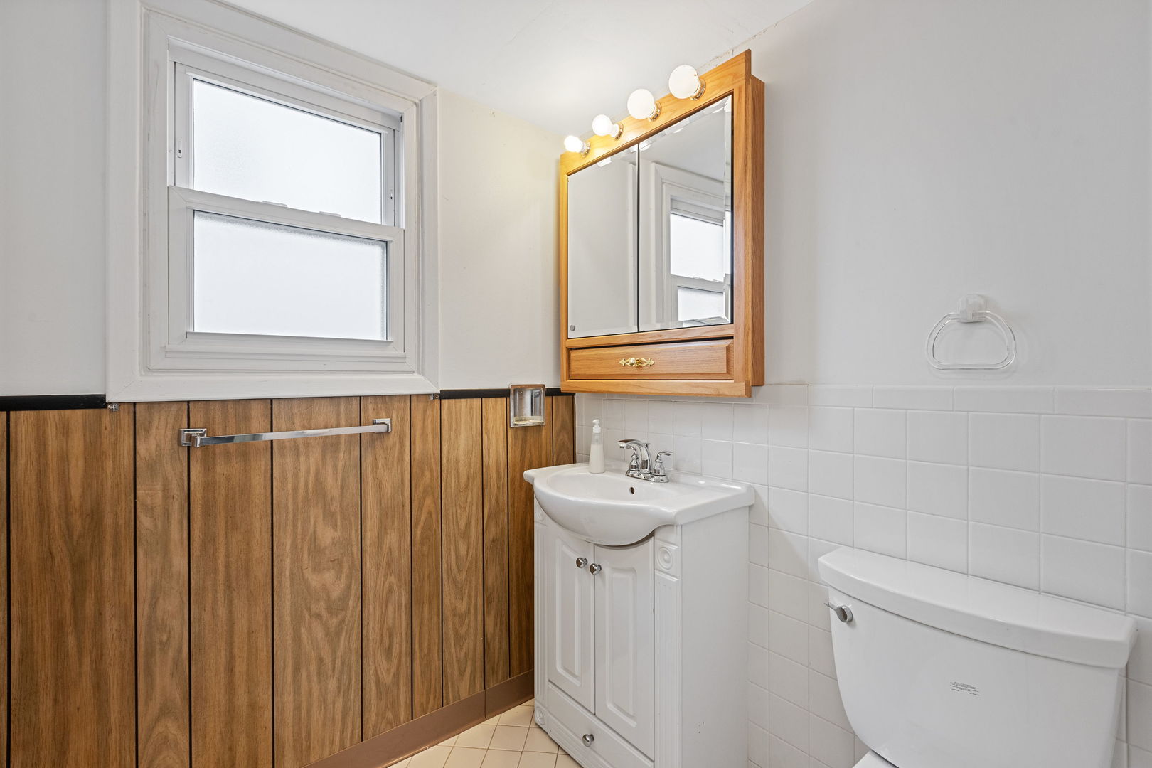 1095 Hassell Road Hoffman Estates, IL 60169 - Photo 25 of 39 Gallery Image 25
