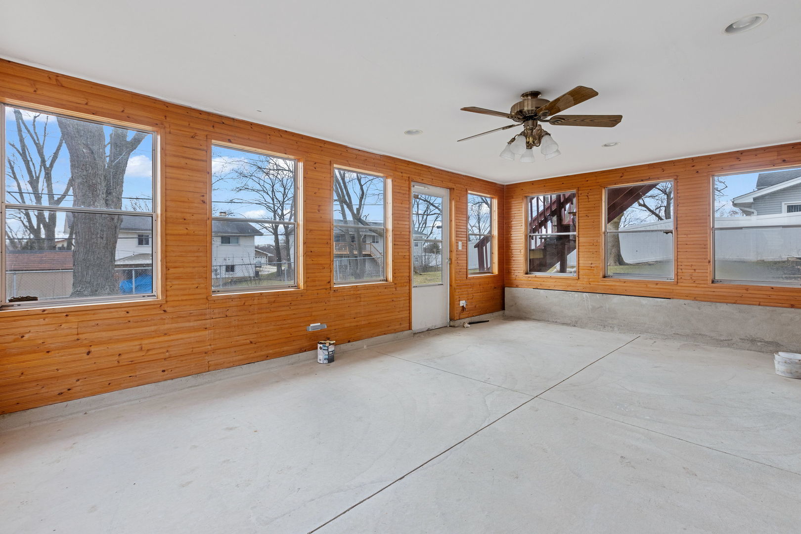 1095 Hassell Road Hoffman Estates, IL 60169 - Photo 31 of 39 Gallery Image 31