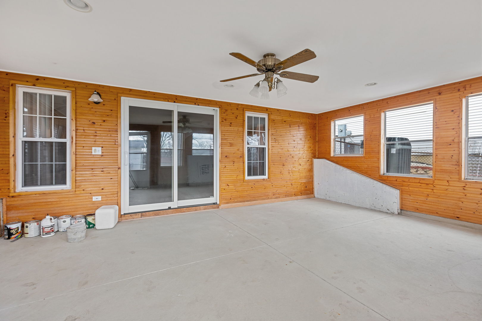 1095 Hassell Road Hoffman Estates, IL 60169 - Photo 32 of 39 Gallery Image 32