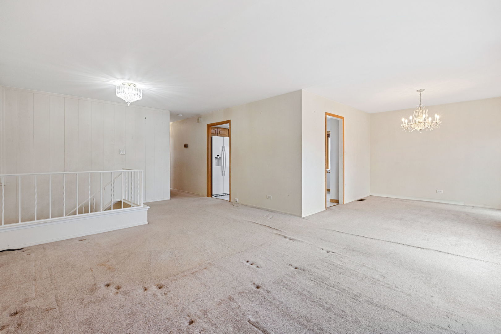 1095 Hassell Road Hoffman Estates, IL 60169 - Photo 5 of 39 Gallery Image 5