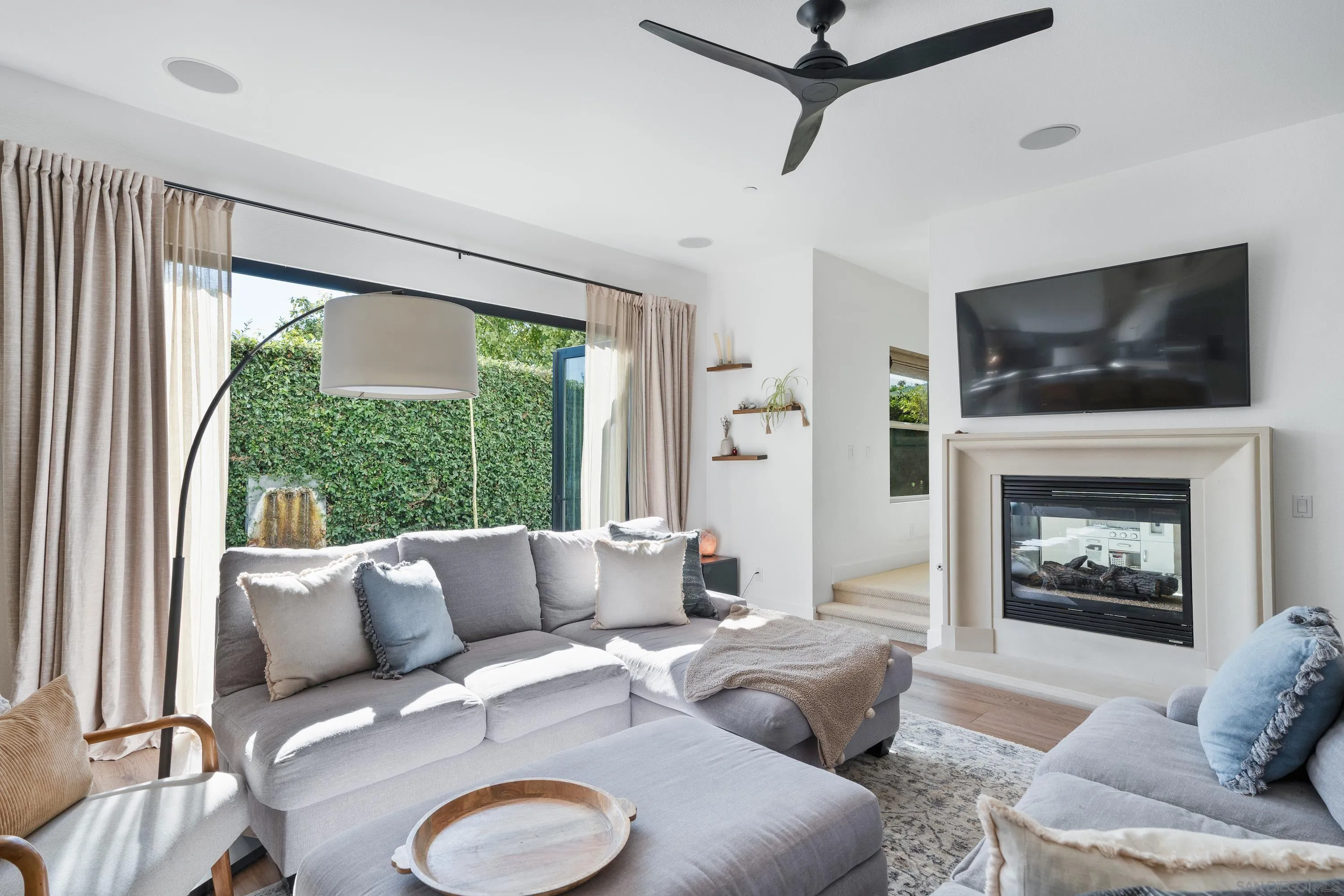 669 Calypso Place Encinitas, CA 92024 - Photo 6 of 33