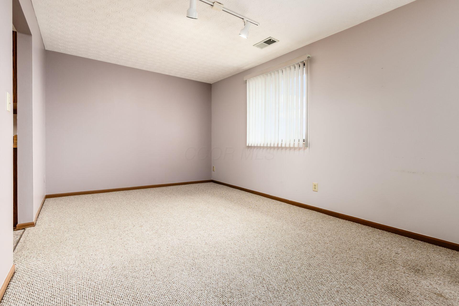 5885 Beechcroft Road, Unit 306 Columbus, OH 43229 - Photo 26 of 33 026_189_i 5885 Beechcroft 045