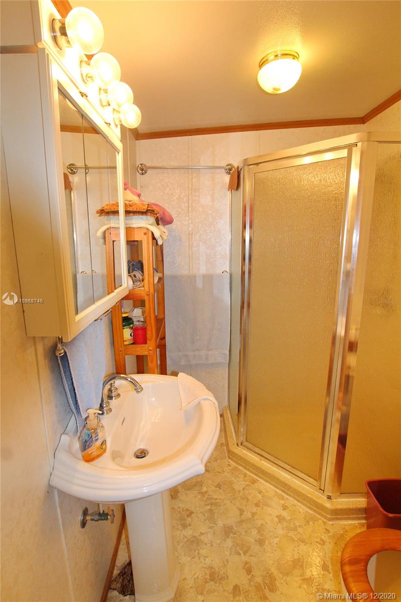 1213 Linda Road, Unit 20 Okeechobee, FL 34974 - Photo 19 of 35