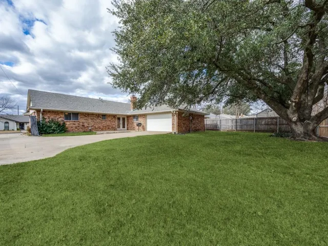 $275,000 | 1713 Crescent Drive, Sherman, TX 75092