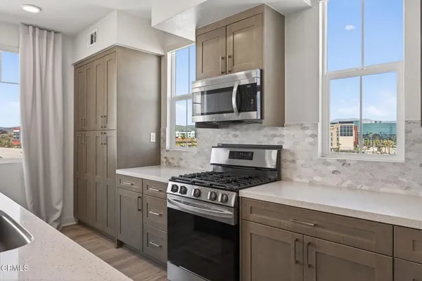 $799,000 | 2850 Wagon Wheel Road, Unit 402, Oxnard, CA 93036