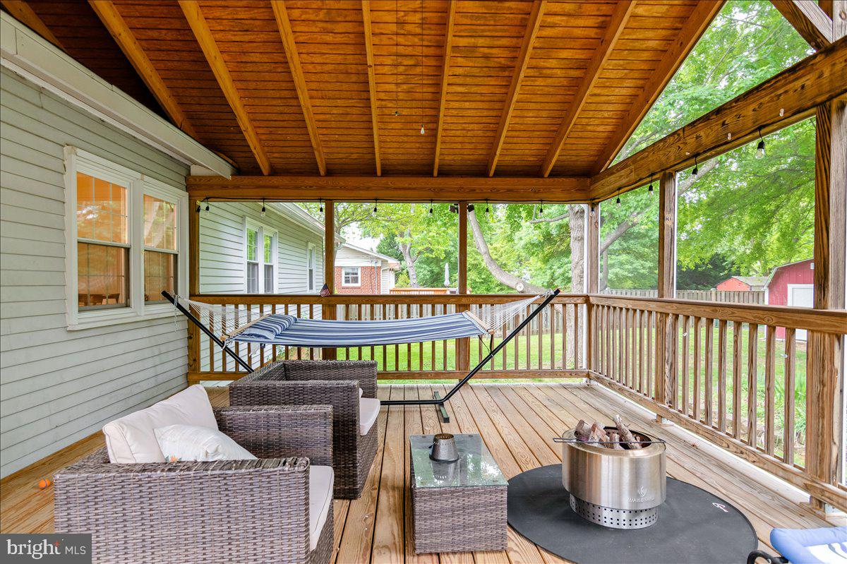 3428 Ramsgate Terrace Alexandria, VA 22309 - Photo 39 of 40 Screened In Porch for Outdoor Entertaining