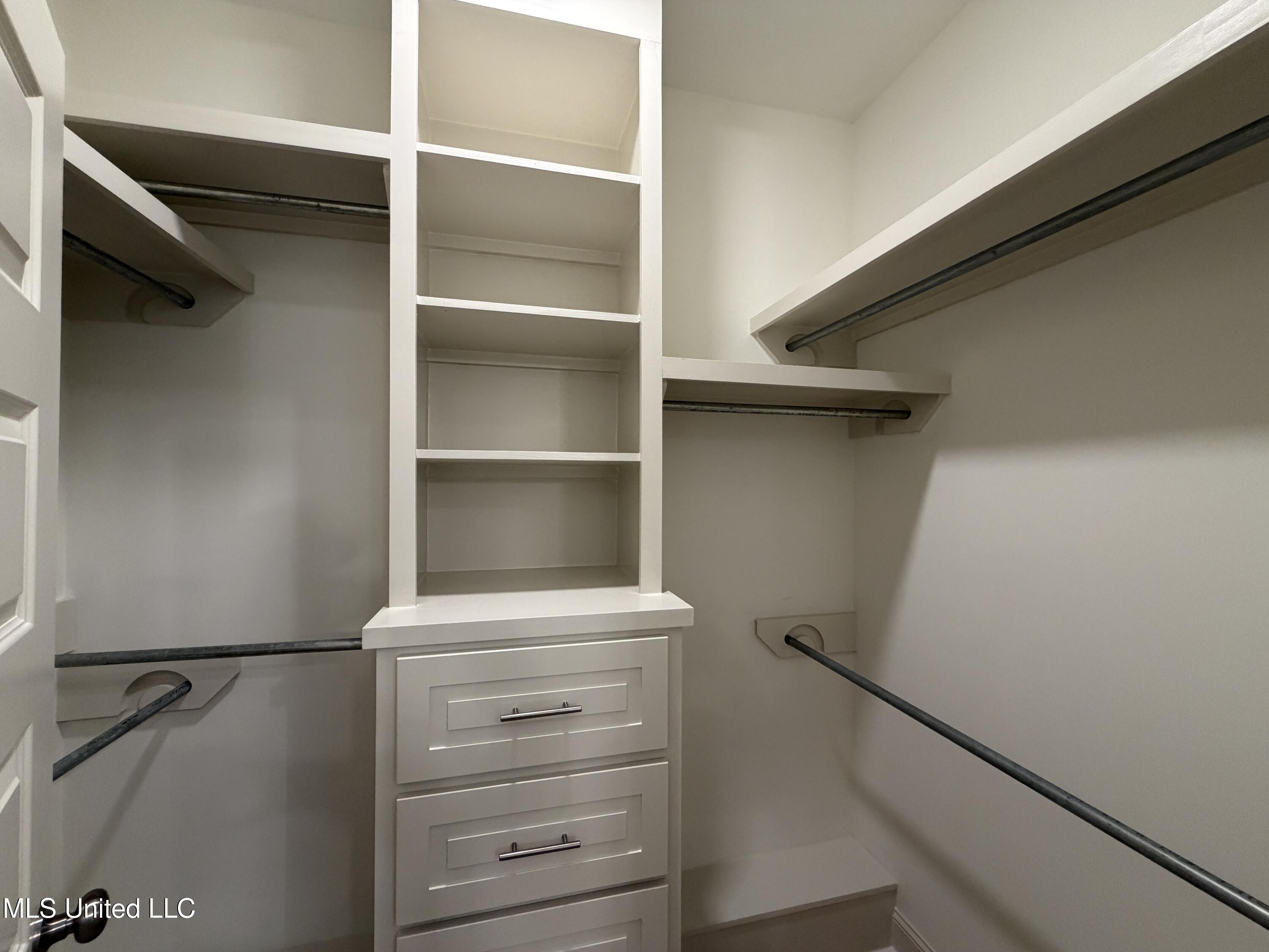 933 Mullican Road Florence, MS 39073 - Photo 22 of 34 IMG_3796(4)