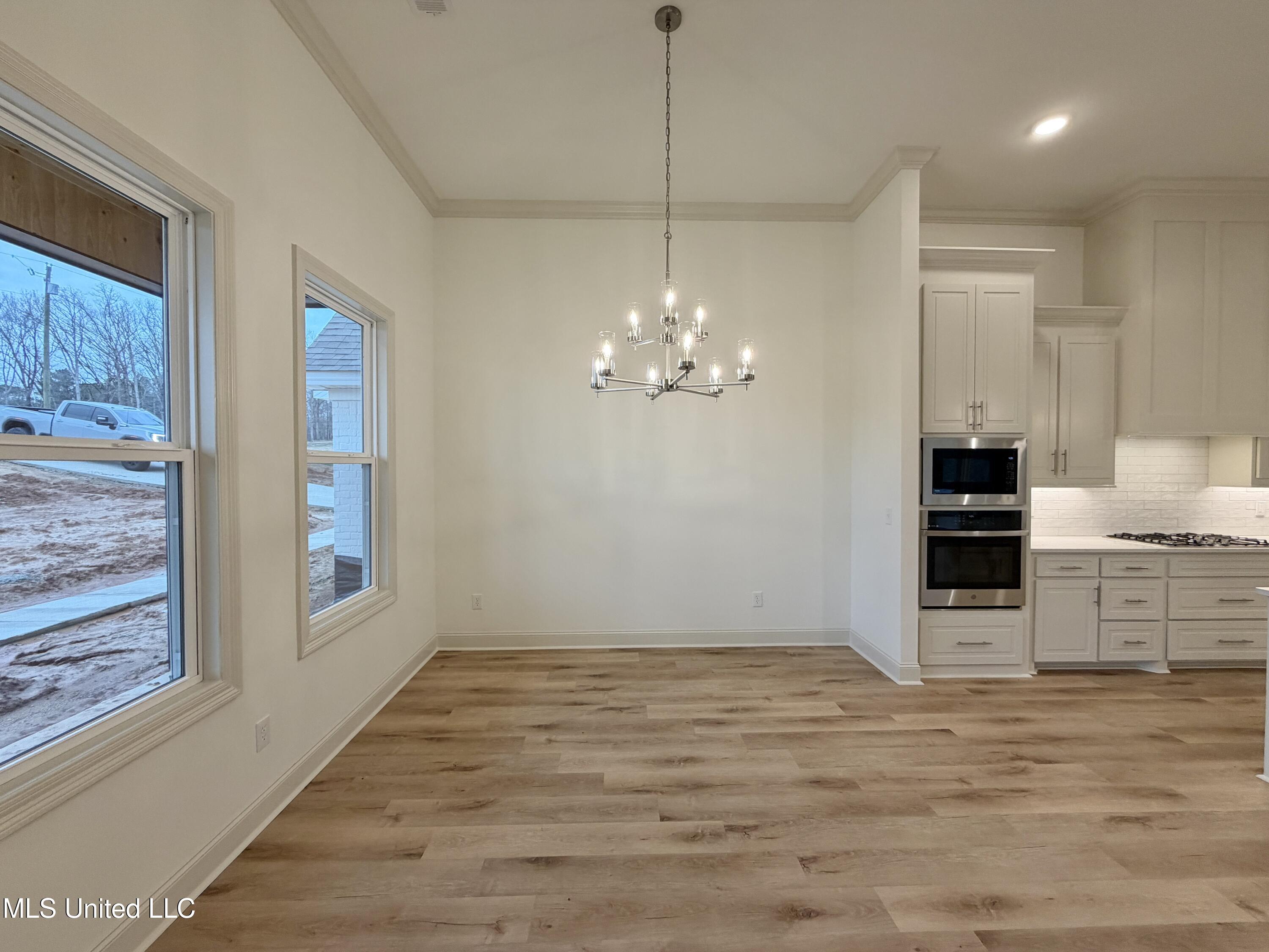 933 Mullican Road Florence, MS 39073 - Photo 3 of 34 IMG_3777(3)