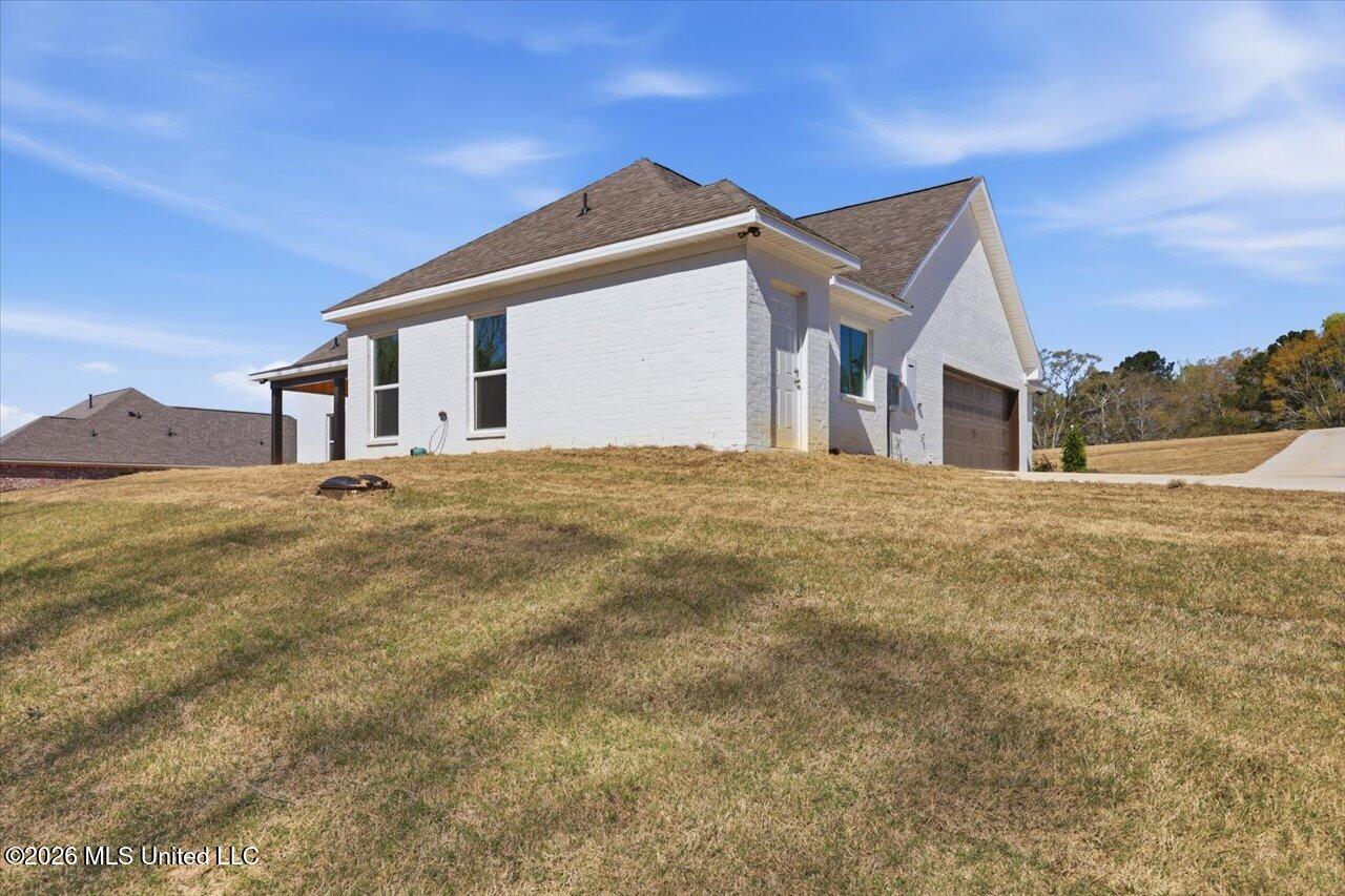 933 Mullican Road Florence, MS 39073 - Photo 38 of 67 38-933 Mullican Rd _ Home Tours MS