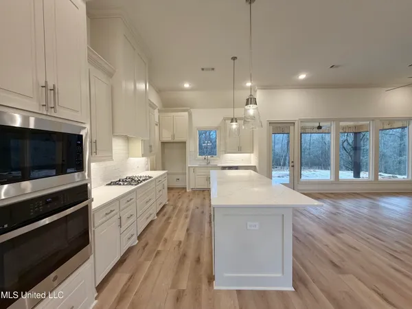 $449,800 | 933 Mullican Road, Florence, MS 39073