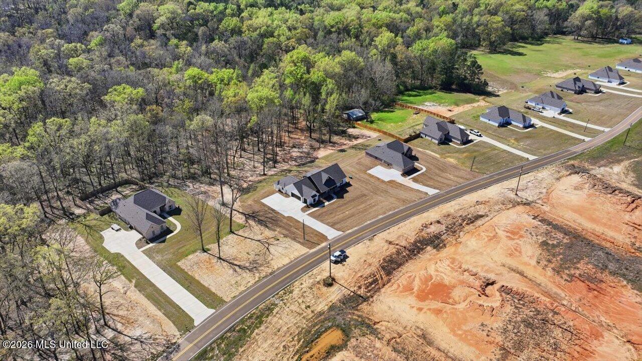 933 Mullican Road Florence, MS 39073 - Photo 48 of 67 48-933 Mullican Rd _ Home Tours MS