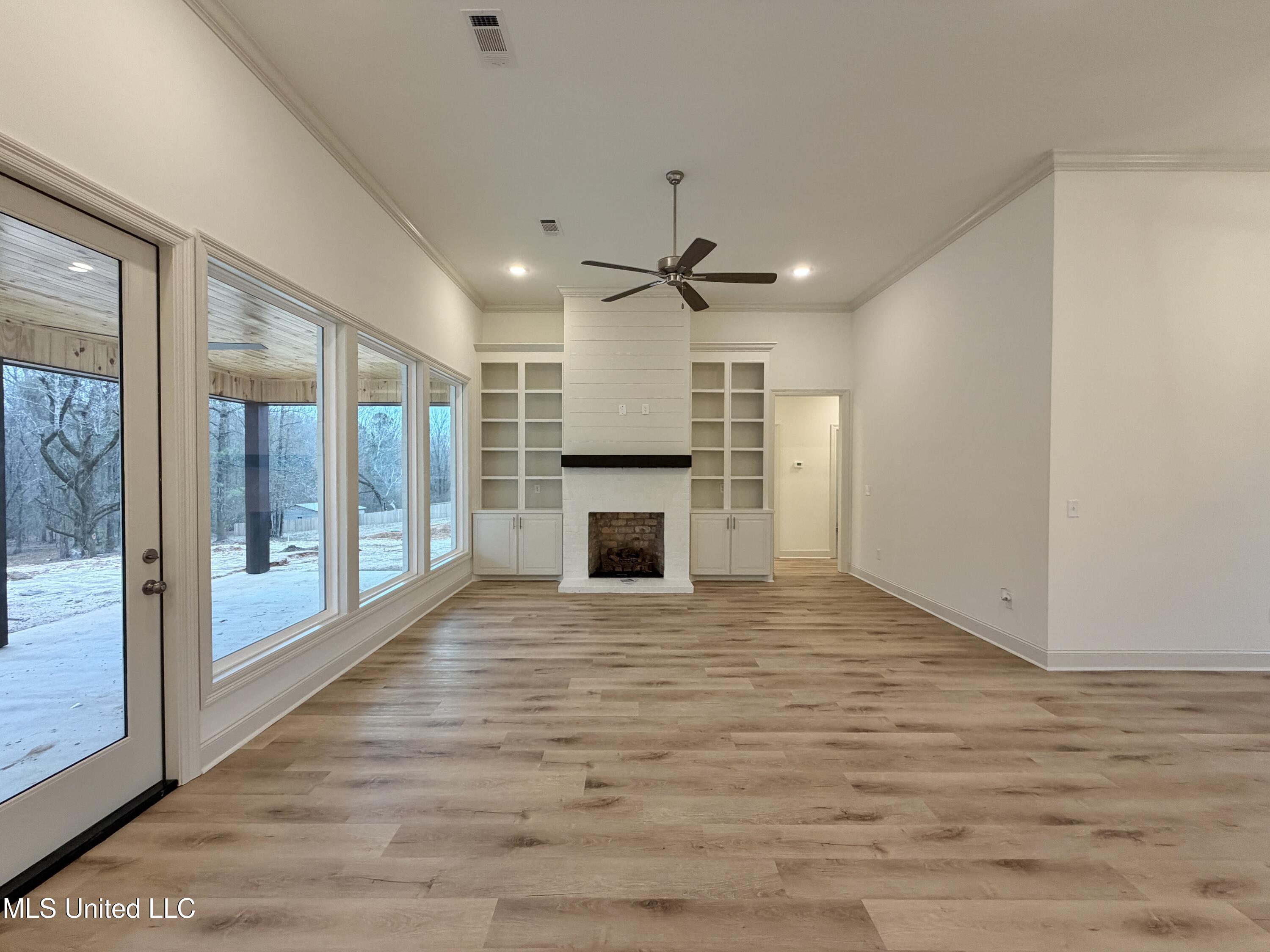 933 Mullican Road Florence, MS 39073 - Photo 5 of 34 IMG_3779(5)