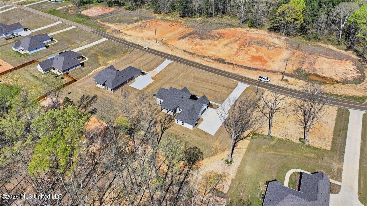 933 Mullican Road Florence, MS 39073 - Photo 64 of 67 64-933 Mullican Rd _ Home Tours MS