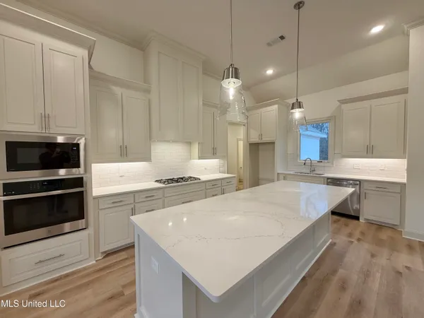 $449,800 | 933 Mullican Road, Florence, MS 39073