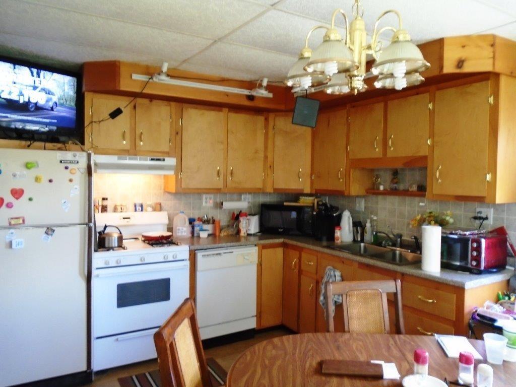 631 Pleasant View Ridge Road South China, ME 04358 - Photo 7 of 21 Kitchen