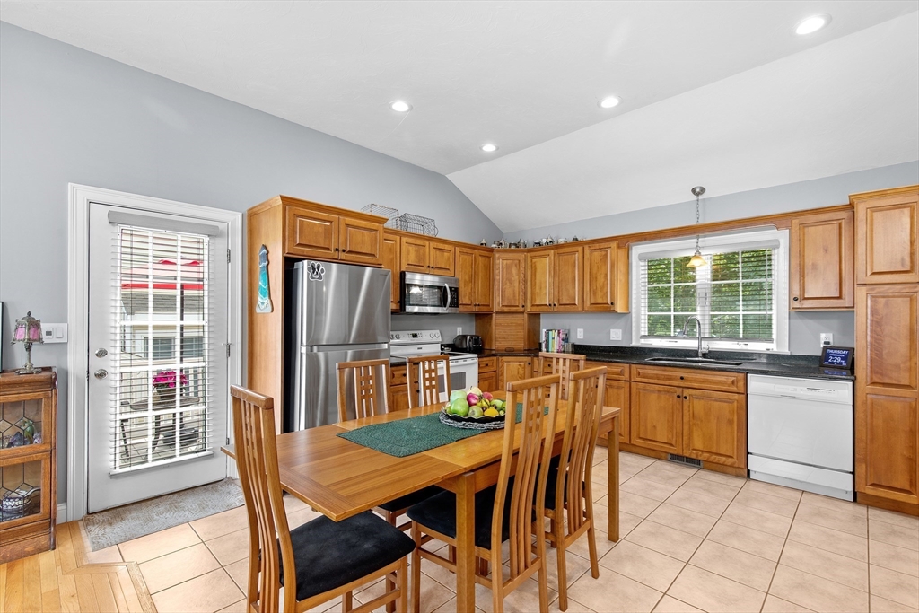 235 Carver Road, Unit 3 Plymouth, MA 02360 - Photo 7 of 32