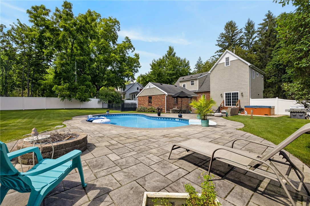 343 French Road Pittsford, NY 14534 - Photo 9 of 44 Gallery Image 9