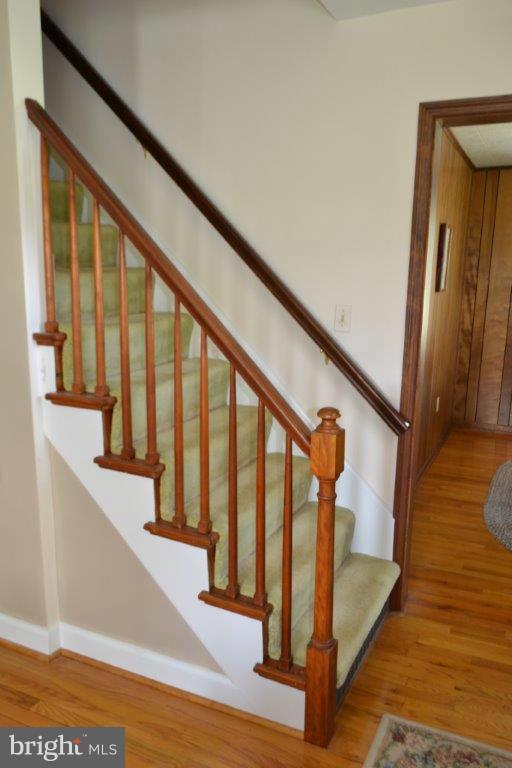 2843 Singerly Road Elkton, MD 21921 - Photo 6 of 30 Living Room has Attractive Staircase