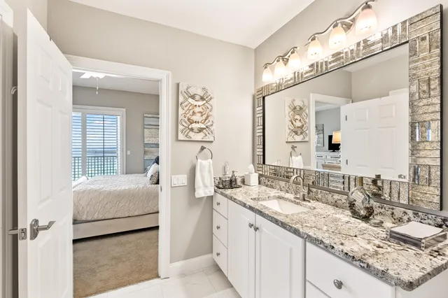 a view of a livingroom with furniture