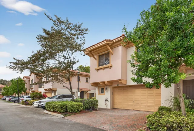 $494,995 | 4751 Grand Cypress Circle North, Pompano Beach, FL 33073