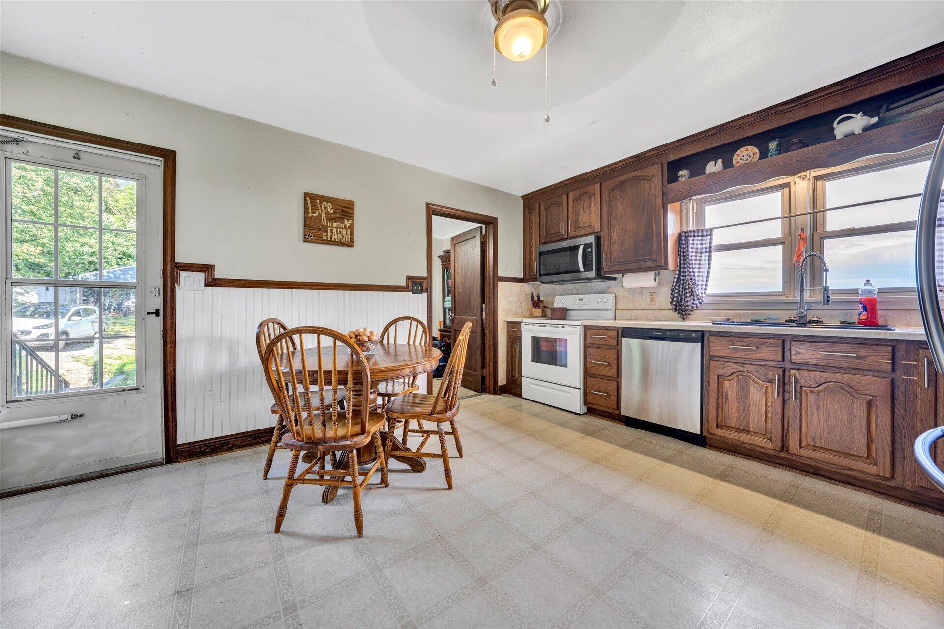 500 Brown Hill Road Ferrum, VA 24088 - Photo 5 of 38 09-DSC00040
