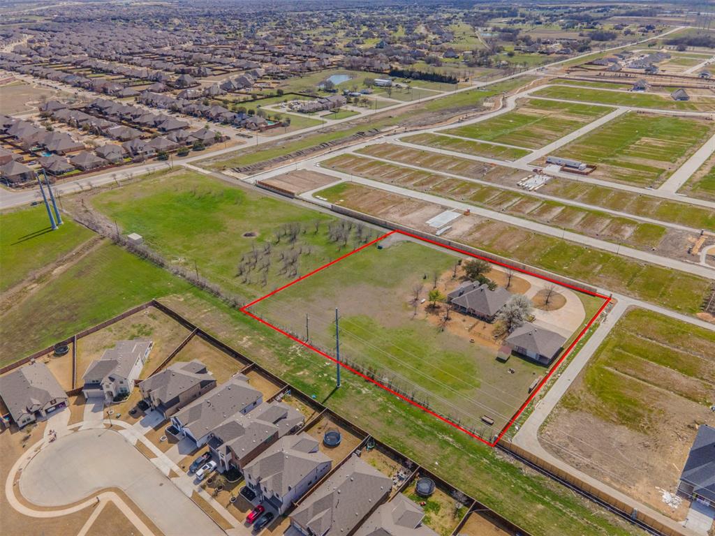 11621 Willow Springs Road Fort Worth, TX 76052 - Photo 28 of 35 a view of a tennis court