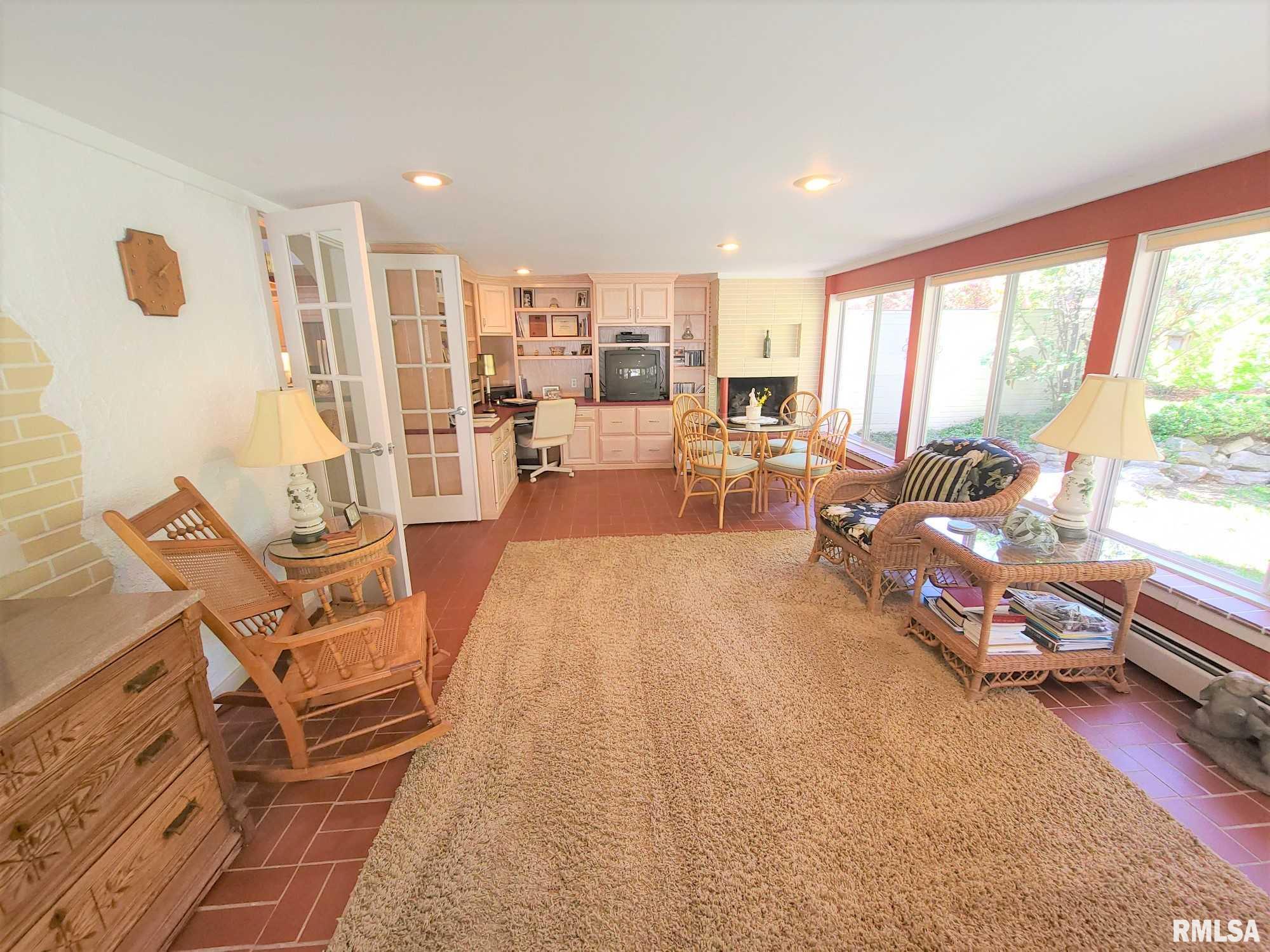 1314 Edgehill Road Jacksonville, IL 62650 - Photo 19 of 31 Gallery Image 19